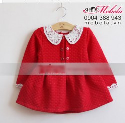 V526 Váy đỏ vải bông mềm ấm, cổ ren trắng xinh xắn cho bé gái 10-12-14-16 cân