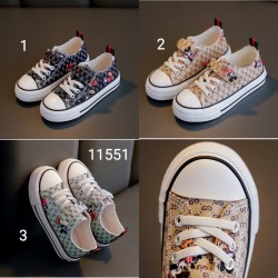 11551. Giày vải thể thao Mickey mouse Giá lẻ: M 205k, L 215k