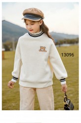 13096. Áo nỉ gấu trắng 