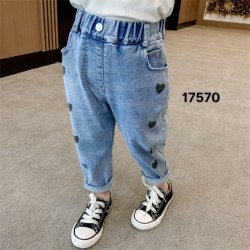 17570. Quần jeans trái tim xinh lắm nhé 