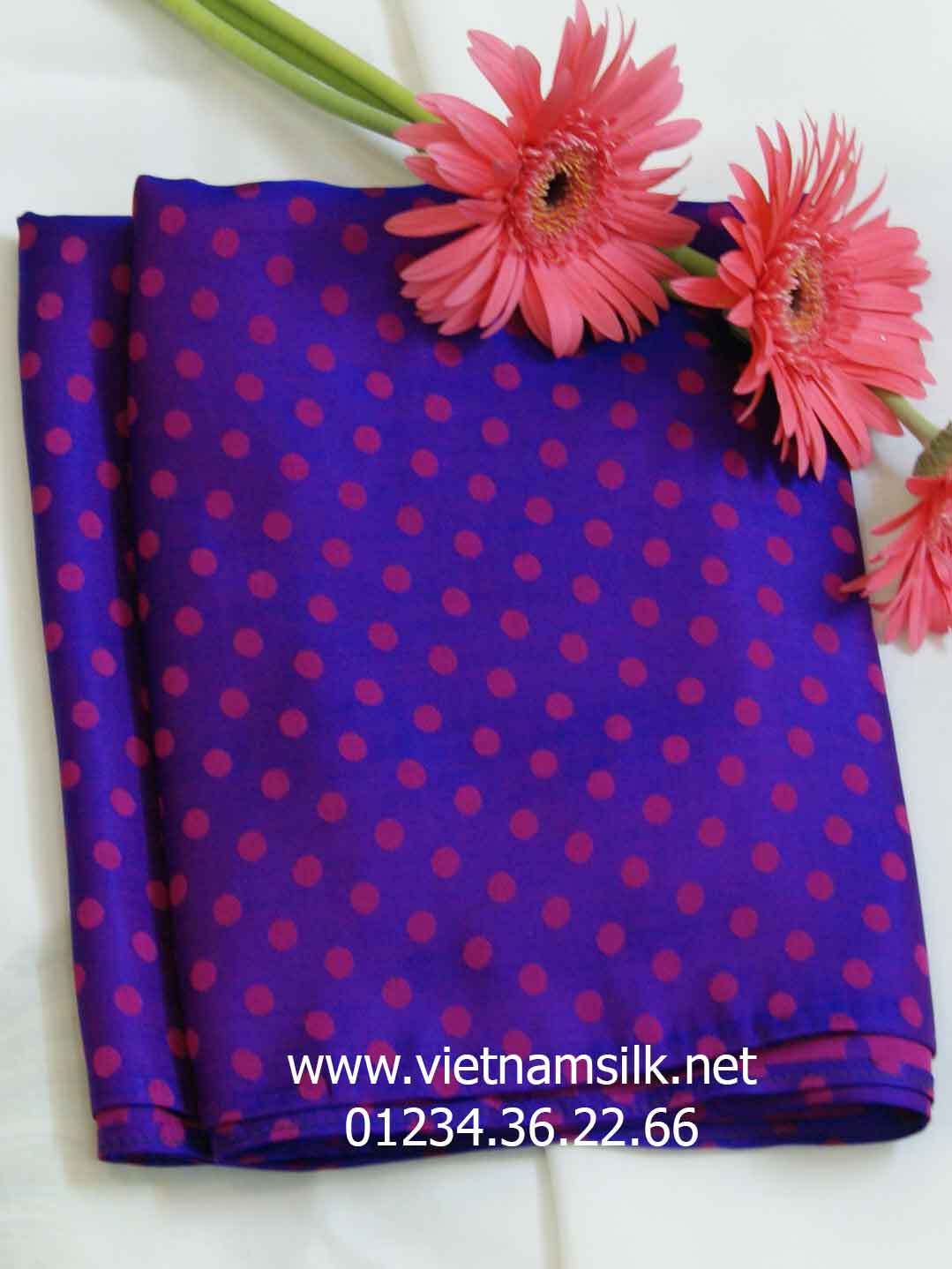 Vải lụa tơ tằm họa tiết chấm bi tím cẩm V.39