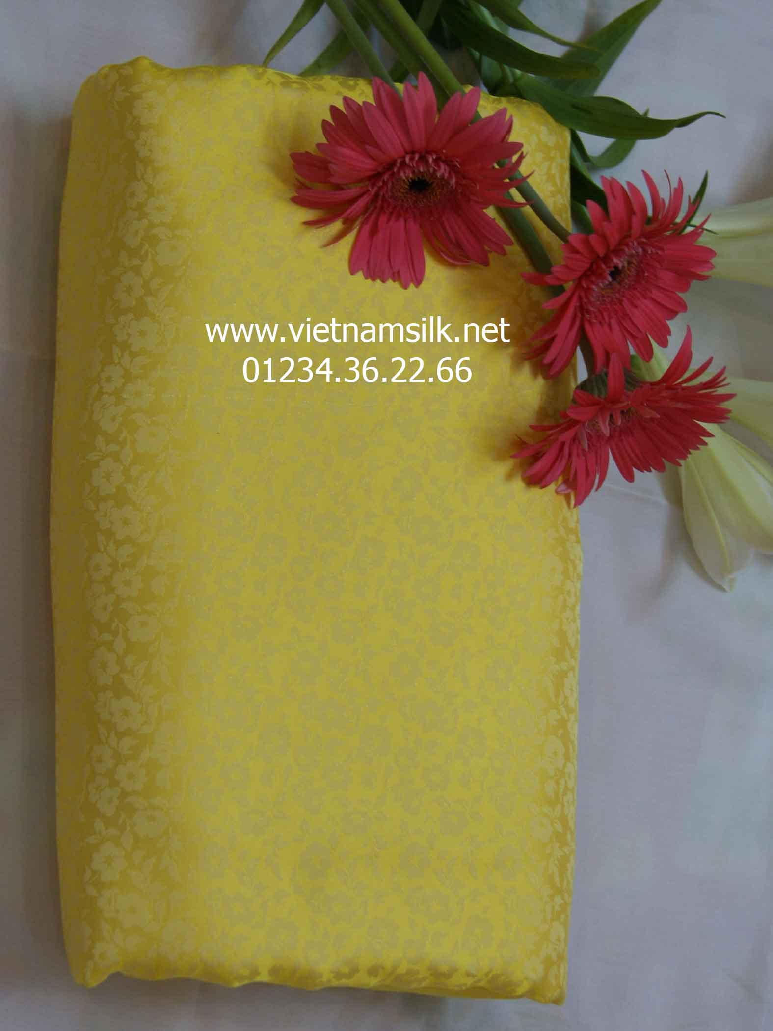 Vải lụa Hà Đông màu vàng họa tiết hoa mai V43