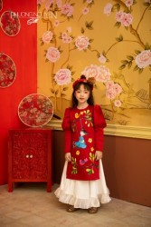 ÁO DÀI BÉ GÁI PHI LỤA HÀN ĐỎ VẼ EM BÉ XÍCH ĐU