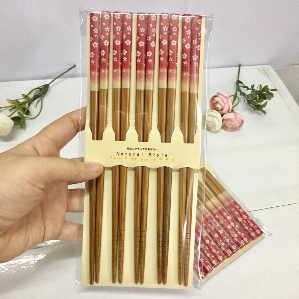 Set 5 đôi đũa hoa đỏ (mẫu mới - Made in Japan)