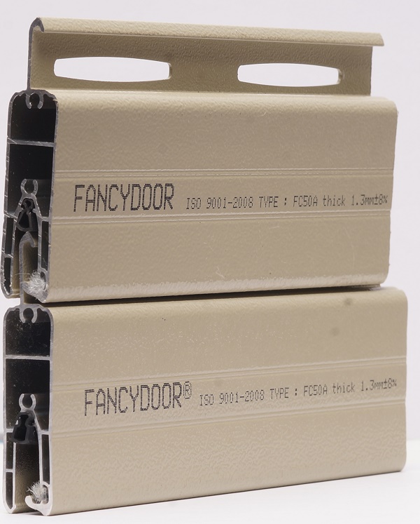 Cửa cuốn khe thoáng Fancydoor FC50A