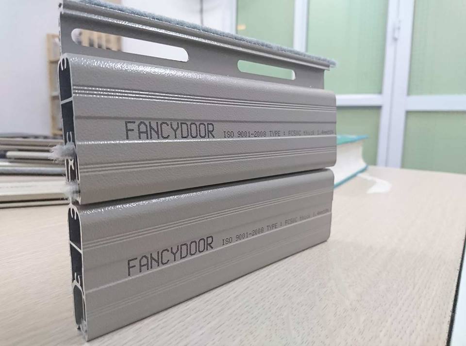 Cửa cuốn khe thoáng Fancydoor FC50C
